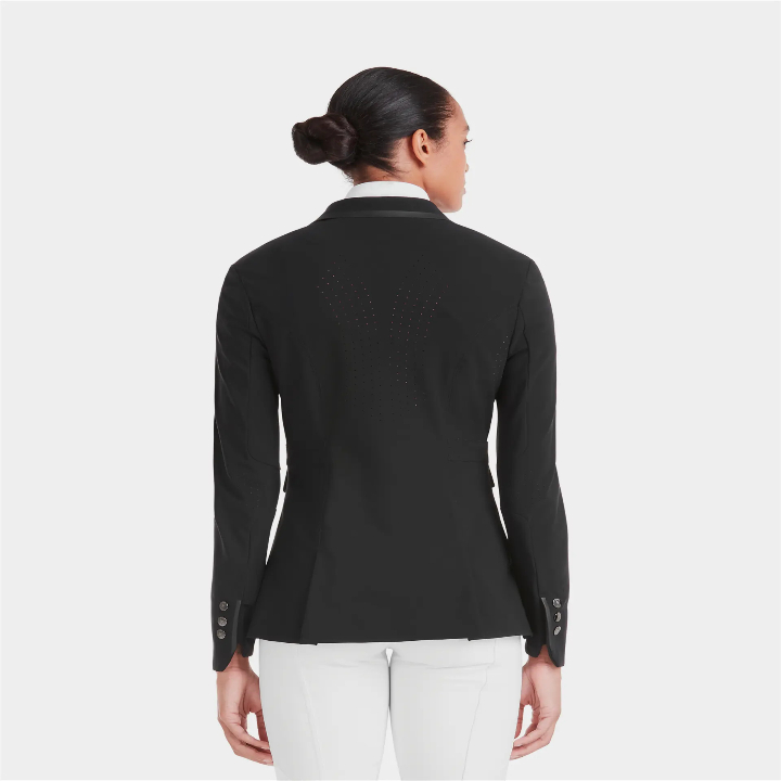 1203_117192b673-aermd124-black-03-original