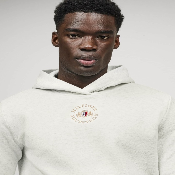 TH16UHOO042-053_02_M.jpg_master